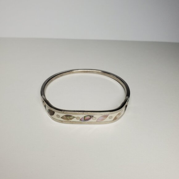 Sterling Silver Pearl Inlay Bracelet - Picture 2 of 9